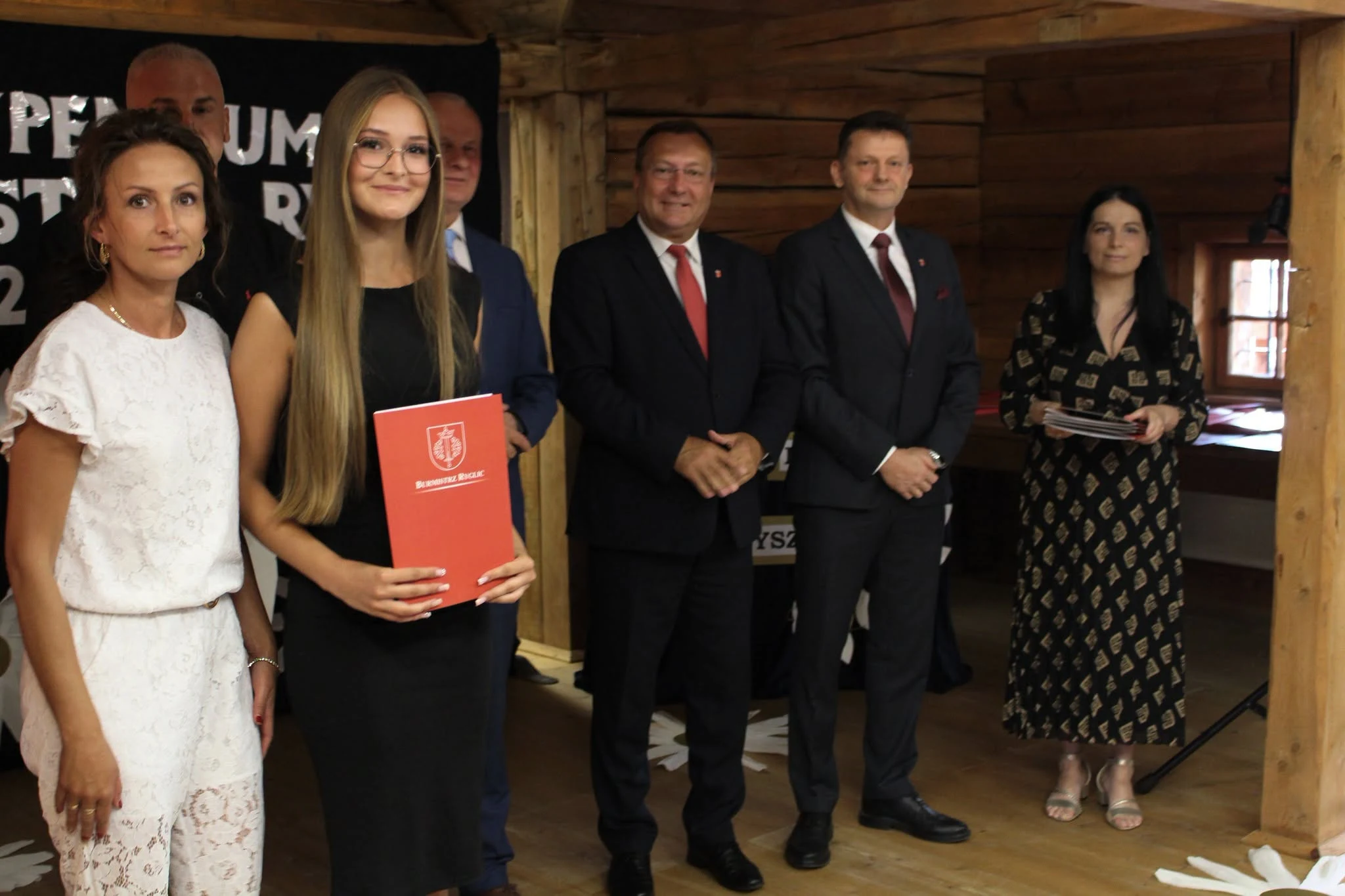 Gala Stypendialna w Ryglicach – nagrodzono najlepszych uczniów — zdjęcie 9