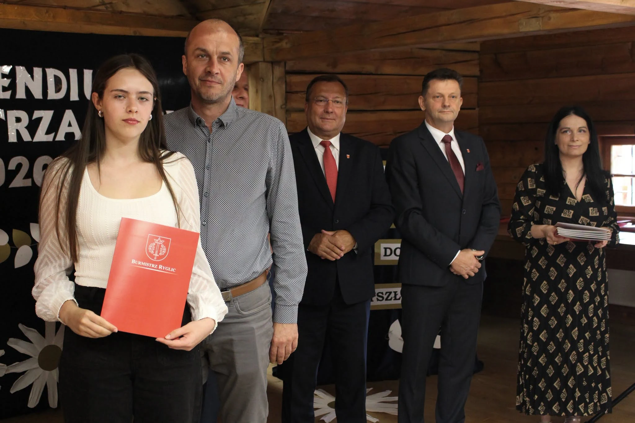 Gala Stypendialna w Ryglicach – nagrodzono najlepszych uczniów — zdjęcie 19