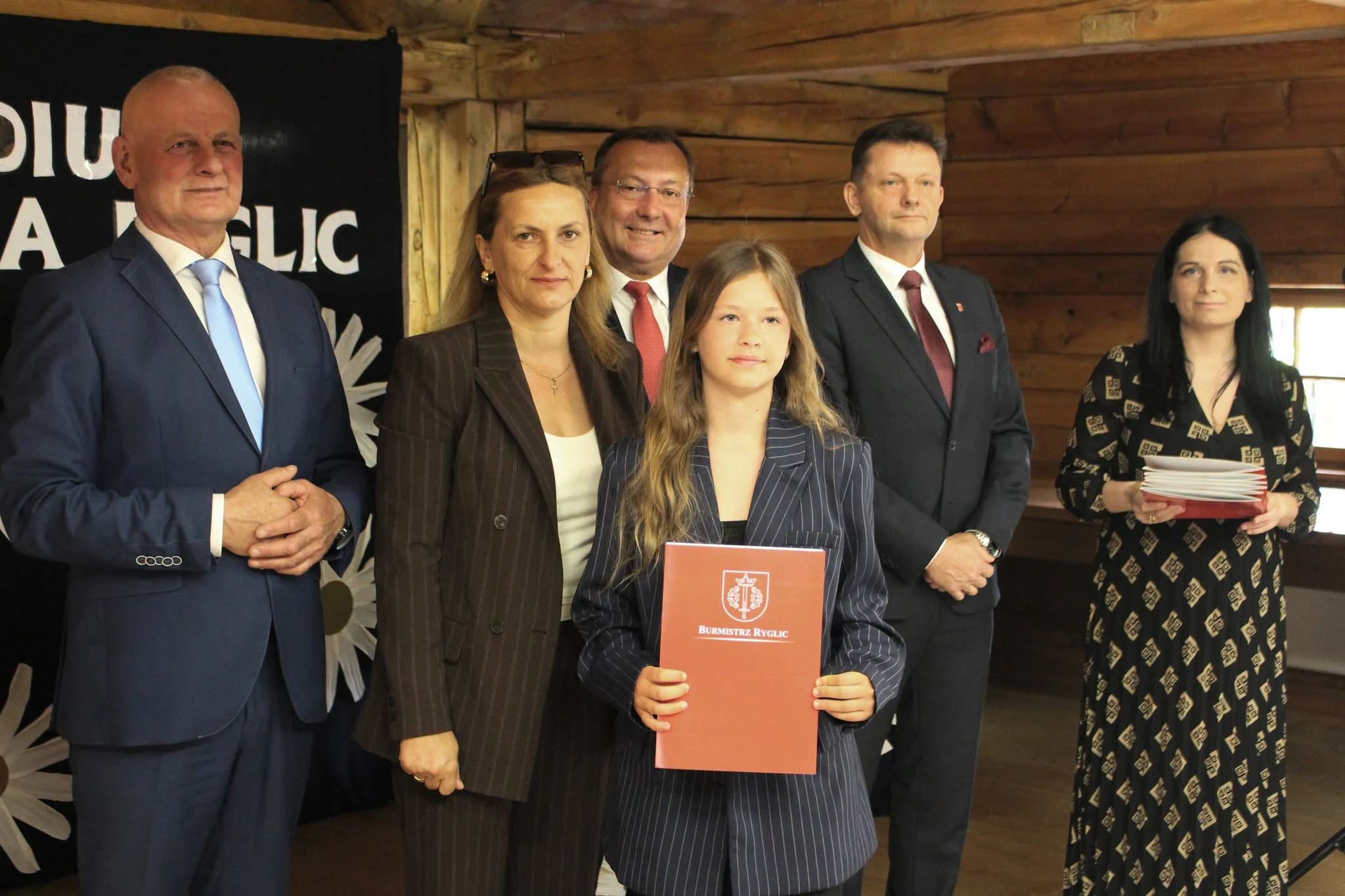 Gala Stypendialna w Ryglicach – nagrodzono najlepszych uczniów — zdjęcie 26