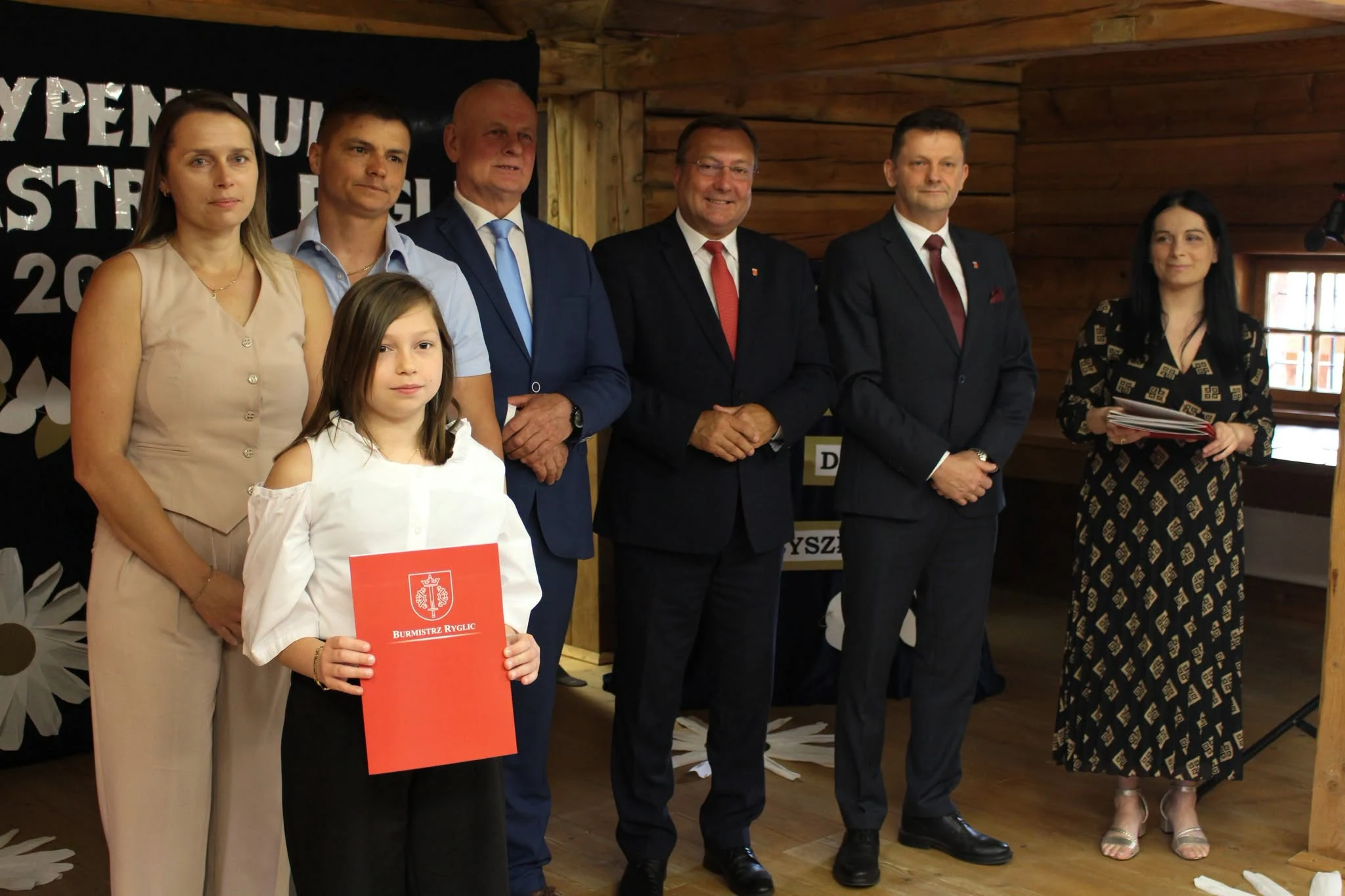 Gala Stypendialna w Ryglicach – nagrodzono najlepszych uczniów — zdjęcie 29