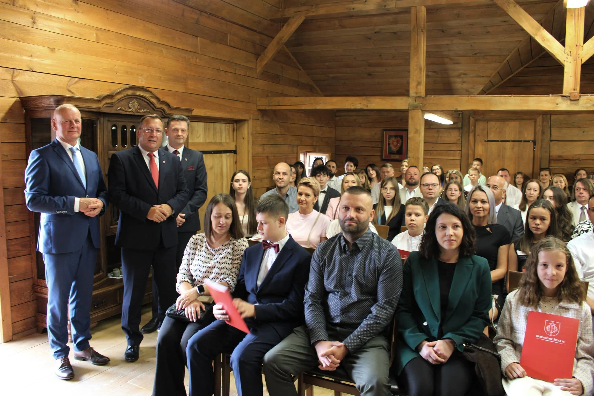 Gala Stypendialna w Ryglicach – nagrodzono najlepszych uczniów — zdjęcie 33