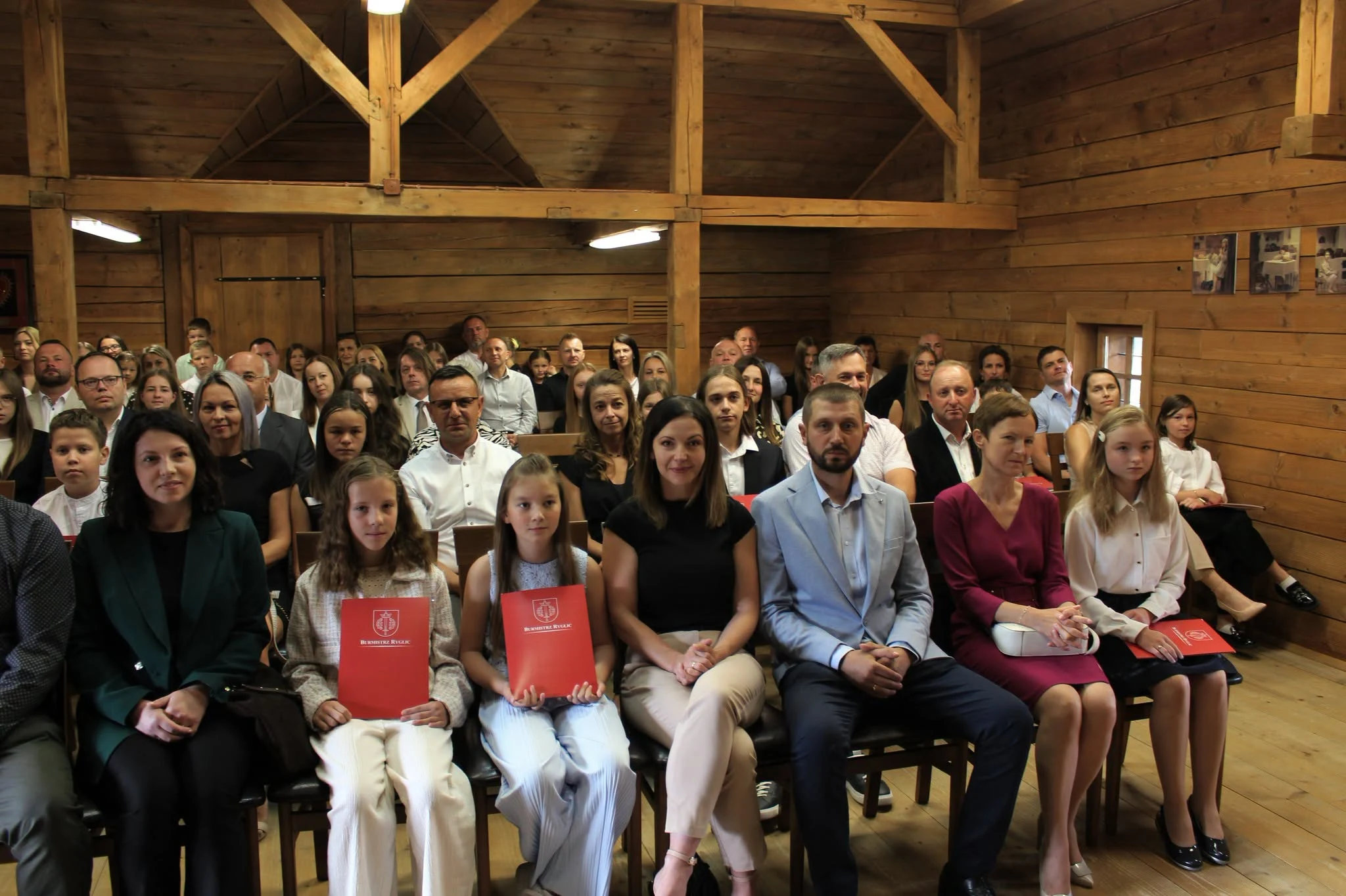 Gala Stypendialna w Ryglicach – nagrodzono najlepszych uczniów — zdjęcie 34