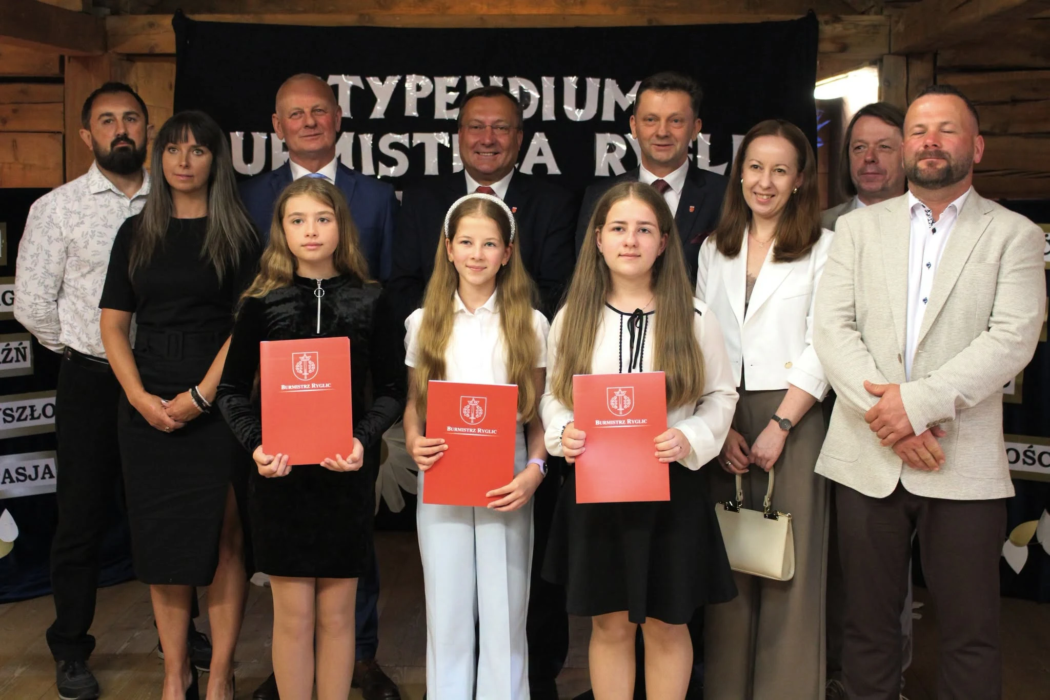 Gala Stypendialna w Ryglicach – nagrodzono najlepszych uczniów — zdjęcie 37