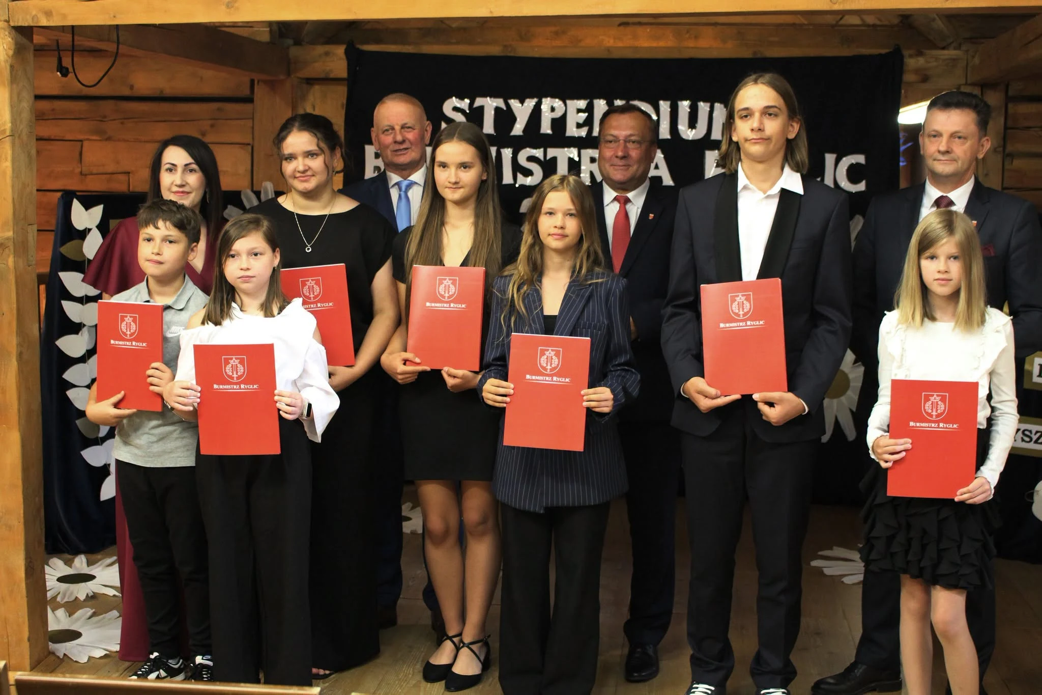 Gala Stypendialna w Ryglicach – nagrodzono najlepszych uczniów — zdjęcie 39